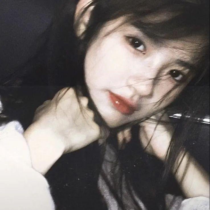 攀岩女孩儿